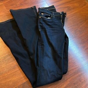 HUDSON DARK BLUE JEANS SIZE 25 NEVER WORN FLARE